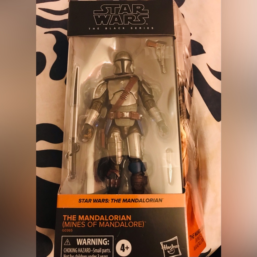 Star Wars: The Mandalorian *Custom Box* - Picture 2 of 5